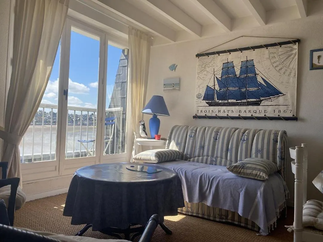529 - A Erquy, A Proximite Du Port Et Face A La Plage