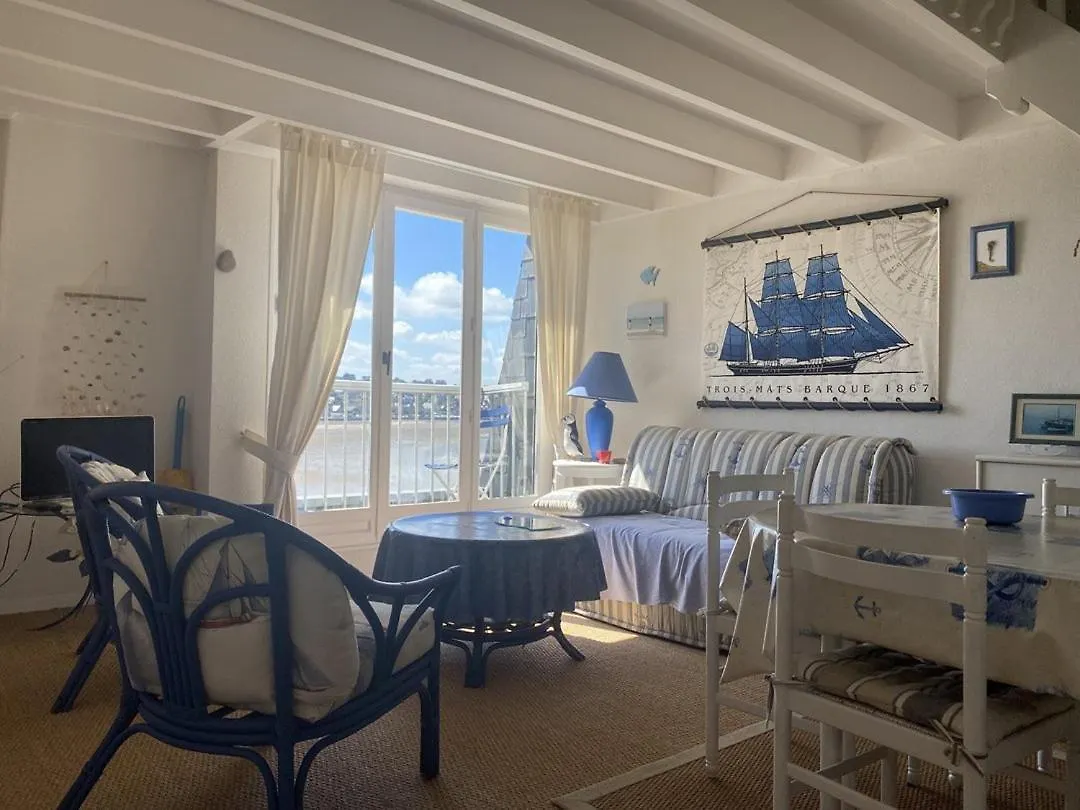 529 - A Erquy, A Proximite Du Port Et Face A La Plage